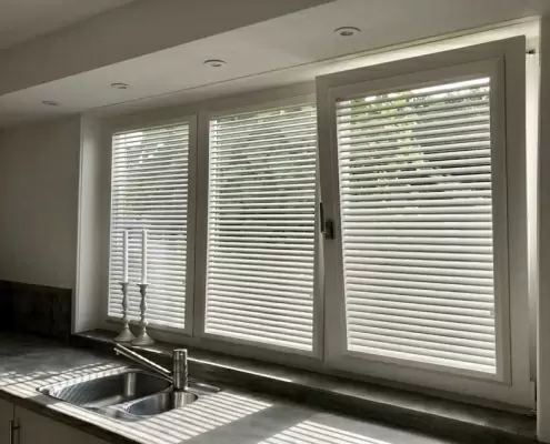Welke raamdecoratie kies ik bij een draaikiepraam?