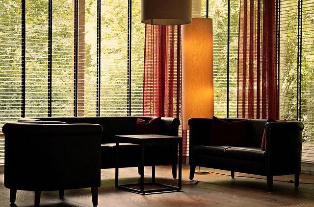 zonwering-horren zonwering en horren bij kunststof kozijnen