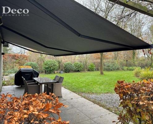 Brustor B25 Elite knikarmscherm met Somfy IO motor
