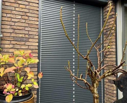 isolerend jaloezie rolluik bubendorff Deco Zonwering plaatst energiezuinige rolluiken met kantelbare lamellen in Oss