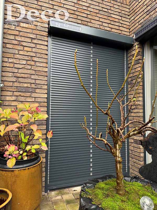 isolerend jaloezie rolluik bubendorff Deco Zonwering plaatst energiezuinige rolluiken met kantelbare lamellen in Oss