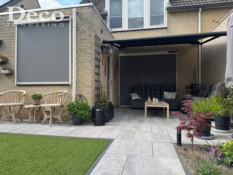 Brustor knikarm zonnescherm Heroal screens van ByMichel in Heesch