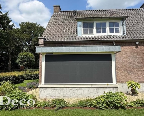 solar-screen-zonwering-vinkel zonnescherm die tegen wind kan en voorzien van zonnepaneel