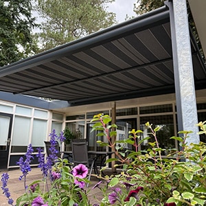 brustor-b128-pergola-doekoverkapping-terras