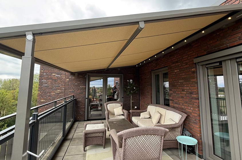 luxe-doekoverkapping-heesch-deco-zonwering Overkapping met sensoren